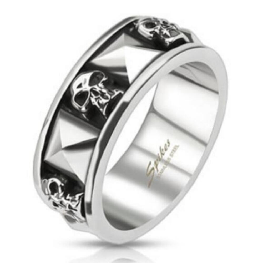 New pyramid‎ skull ring size 12